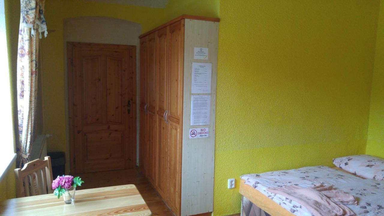 Penzion Apartmany Becov Bečov nad Teplou Extérieur photo