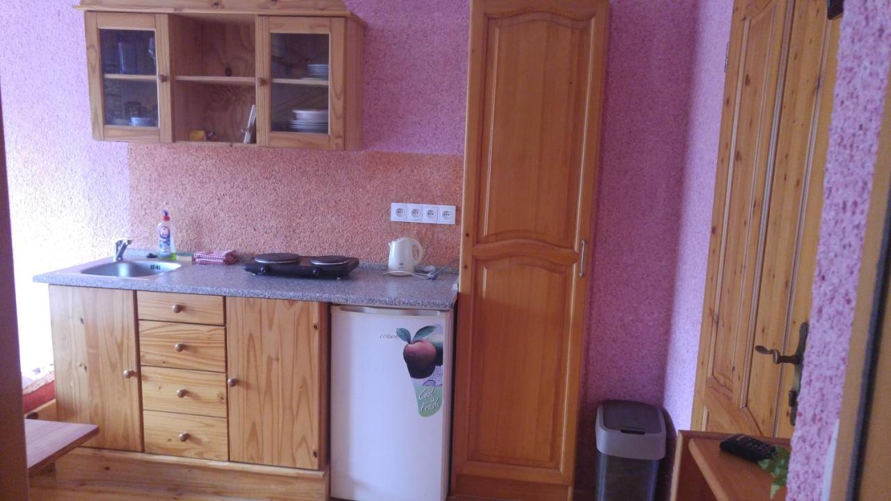 Penzion Apartmany Becov Bečov nad Teplou Extérieur photo