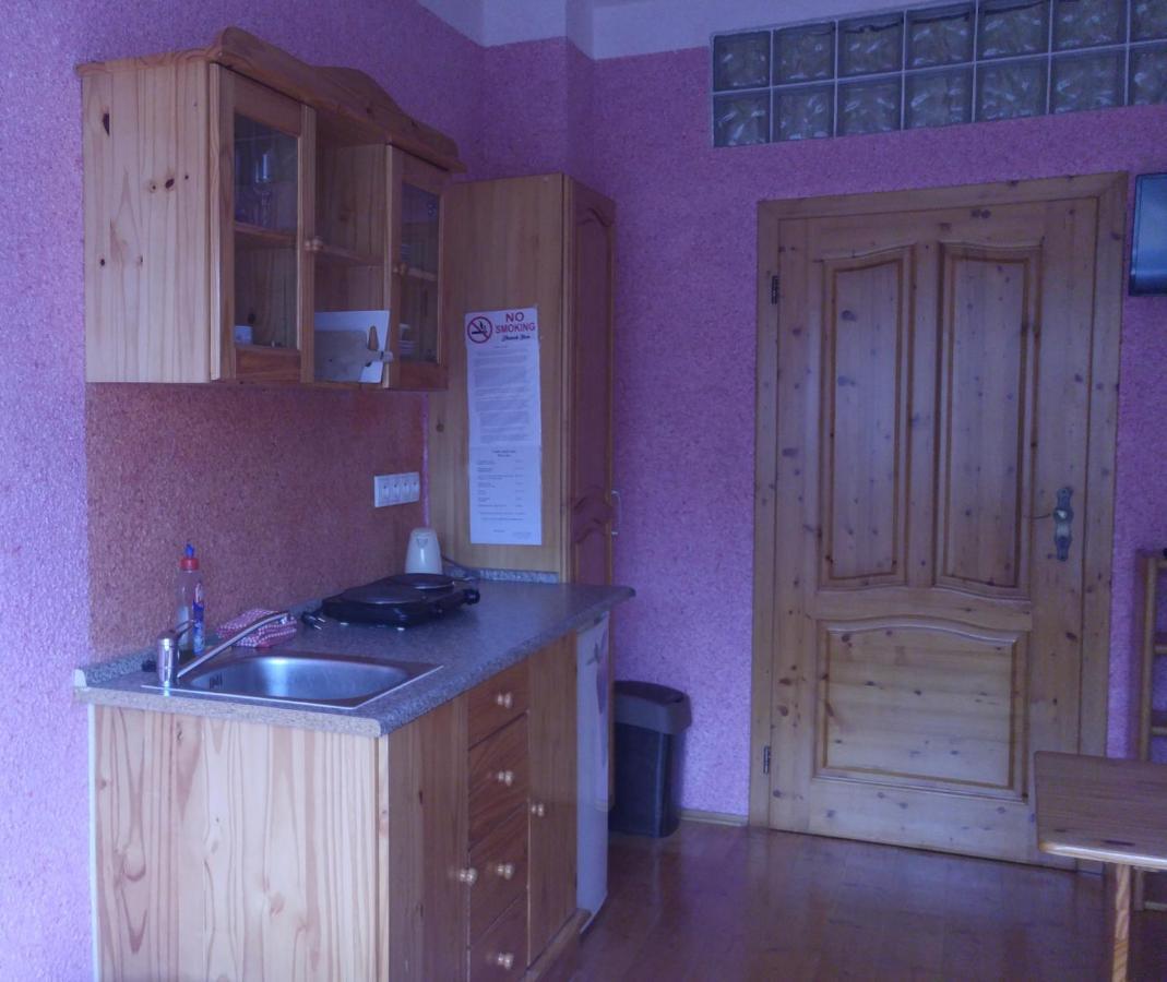 Penzion Apartmany Becov Bečov nad Teplou Extérieur photo