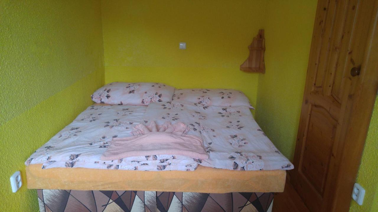 Penzion Apartmany Becov Bečov nad Teplou Extérieur photo