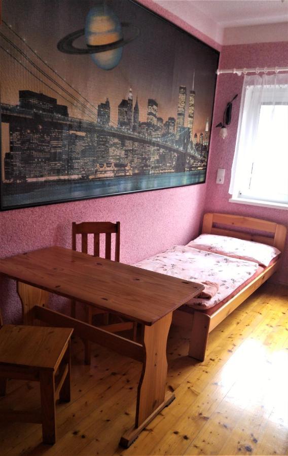 Penzion Apartmany Becov Bečov nad Teplou Extérieur photo