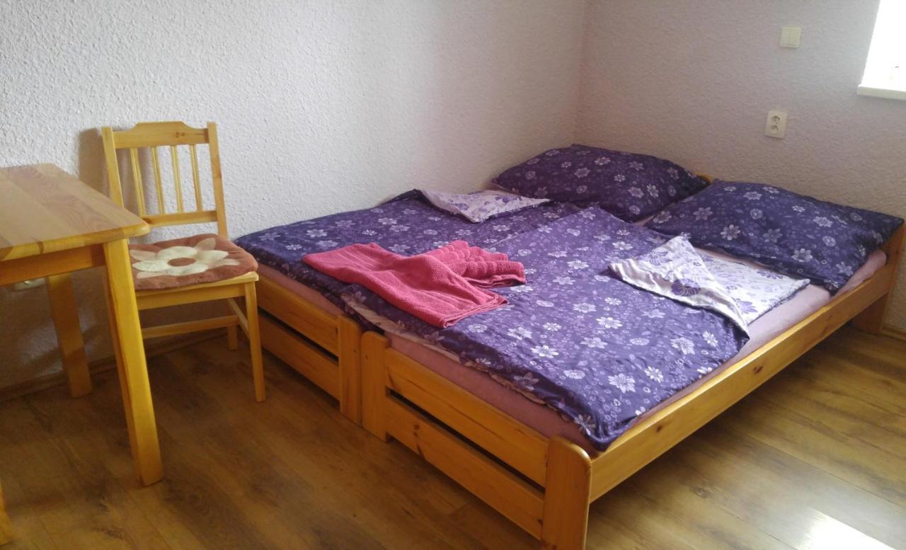 Penzion Apartmany Becov Bečov nad Teplou Extérieur photo