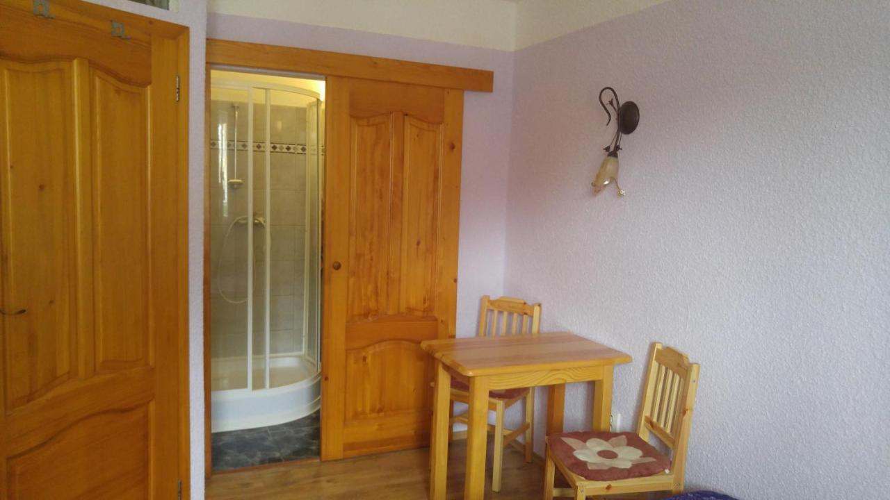 Penzion Apartmany Becov Bečov nad Teplou Extérieur photo