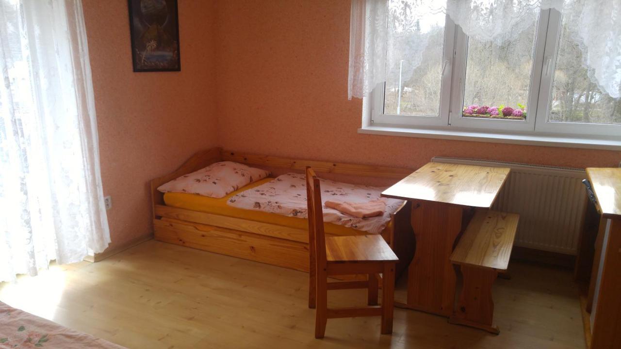 Penzion Apartmany Becov Bečov nad Teplou Extérieur photo