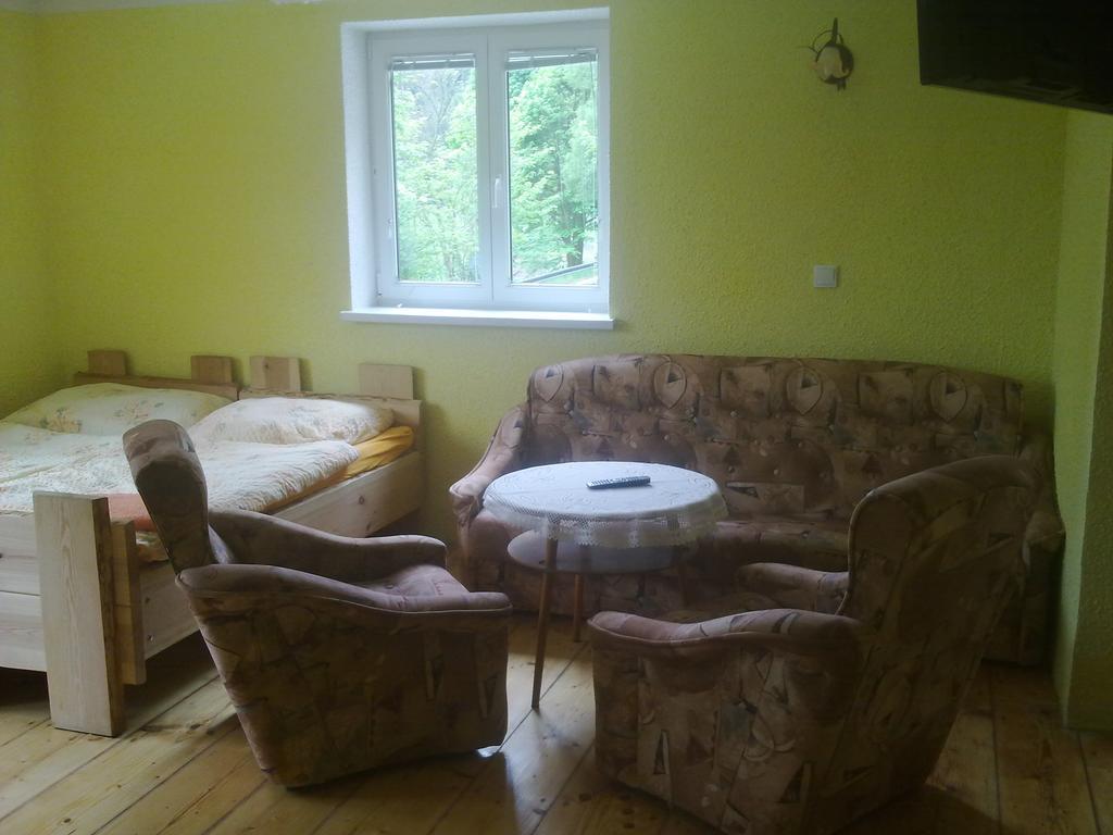 Penzion Apartmany Becov Bečov nad Teplou Chambre photo